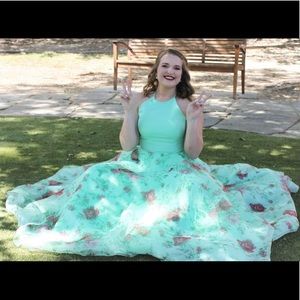 Sherri hill MINT GREEN dress.